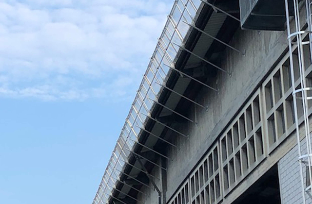 Console pour grillee de protection avec serre chevron, Port Bâle, Suisse Tobler AG